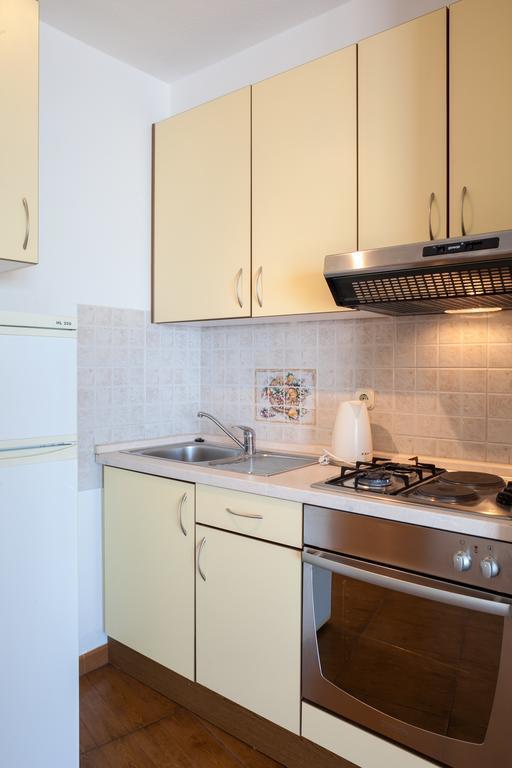 Apartments Waterfront Ivan Podgora Habitación foto